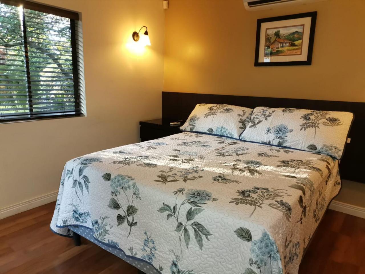 Airport Costa Rica B&B Río Segundo エクステリア 写真